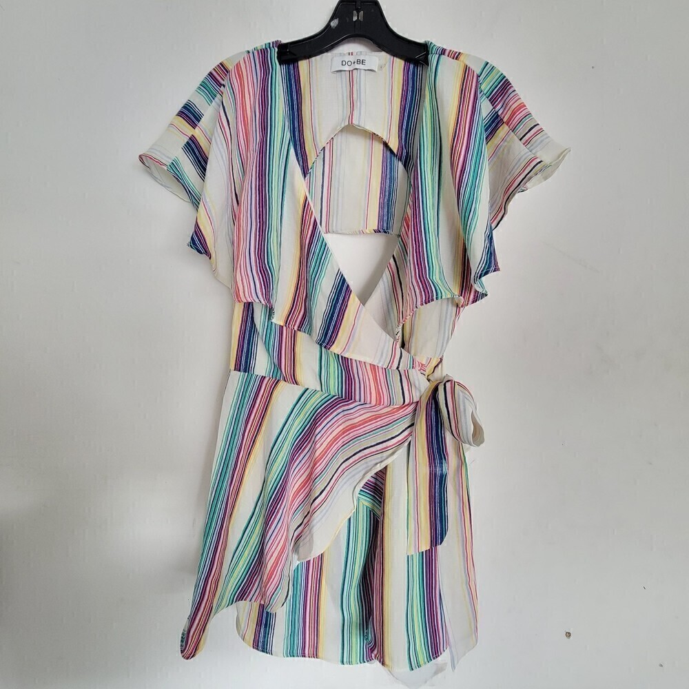 DO + BE Multicolor Striped Faux Wrap Keyhole Back Romper Shorts Size Large - Picture 6 of 16